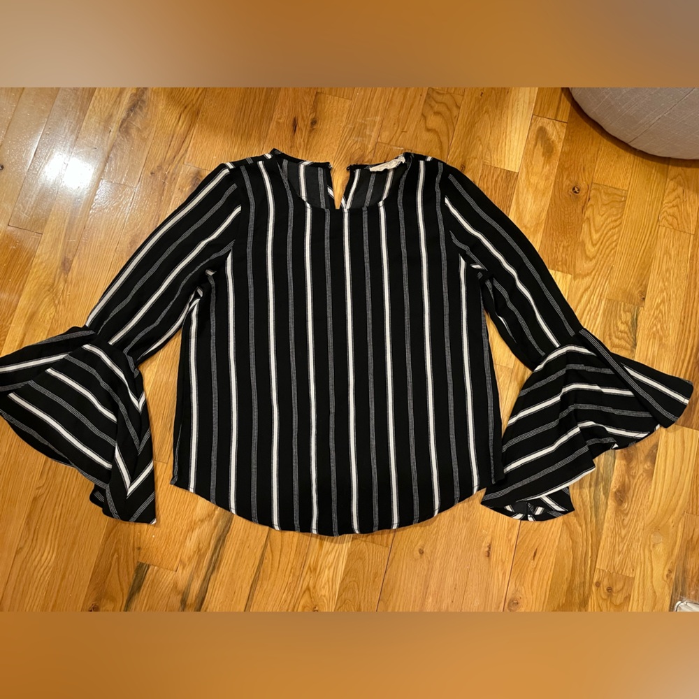 Sweet Wanderer Monochrome Striped Top